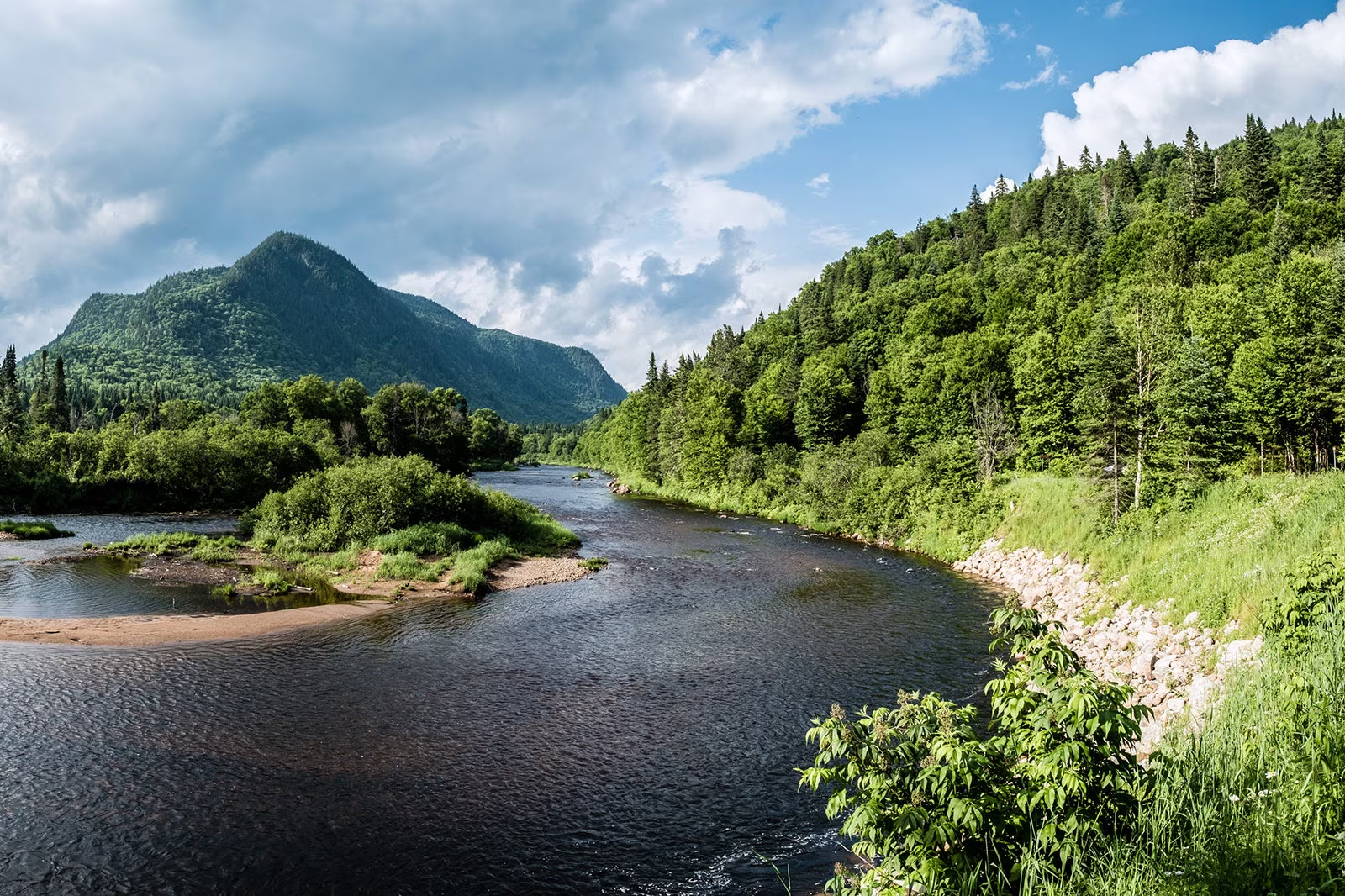 Unlocking Hidden Value: The Power of Outdoor Spaces in Quebec Real Estate Investment